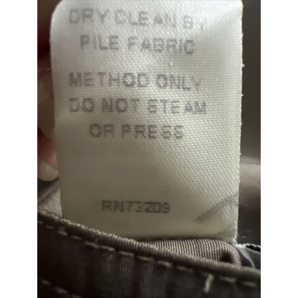 Coat Beige Outside . Inside brown reversable‎ Size large Very Soft - Picture 15 of 16